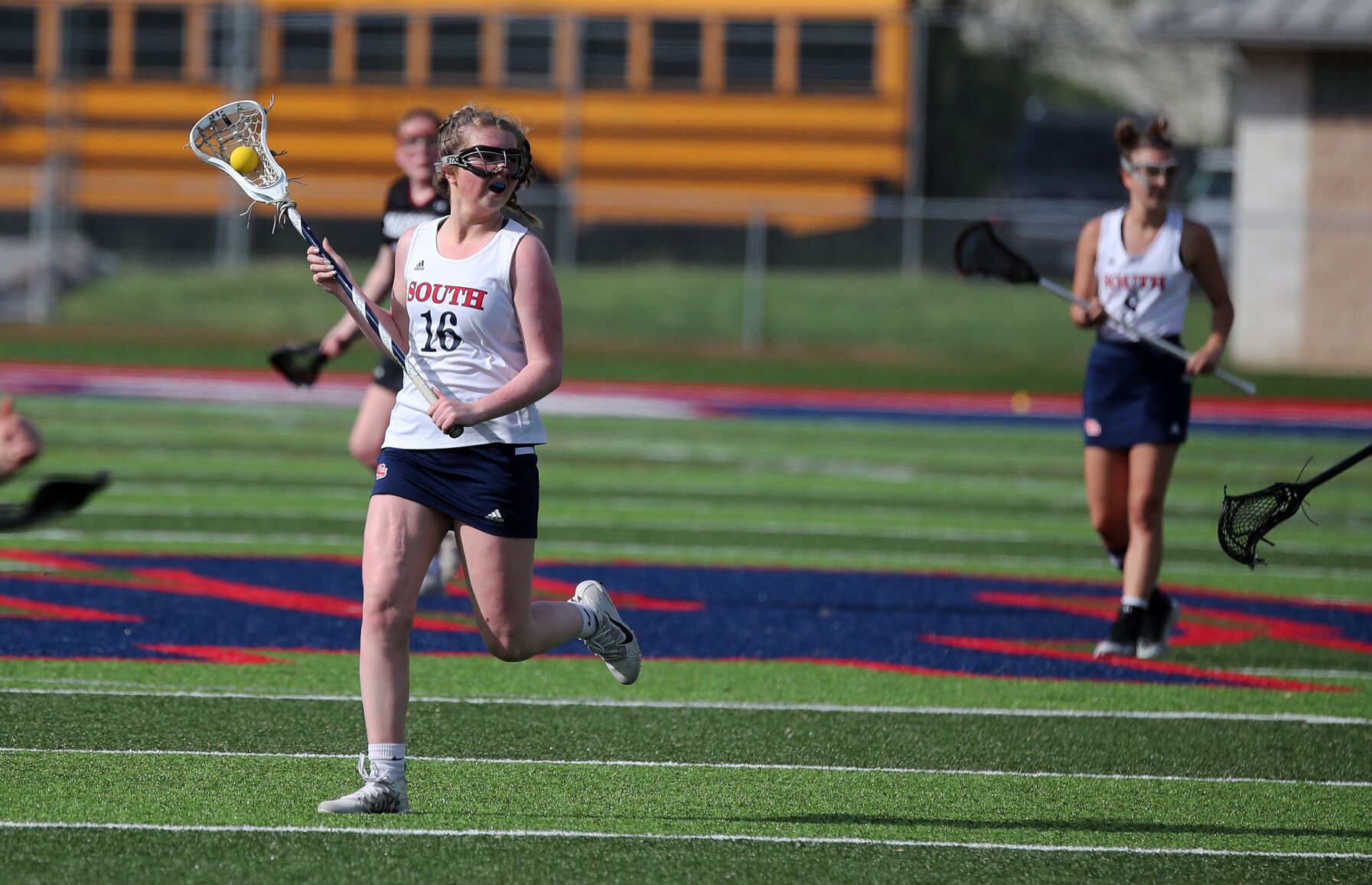 Parkway South 18, Belleville West 2